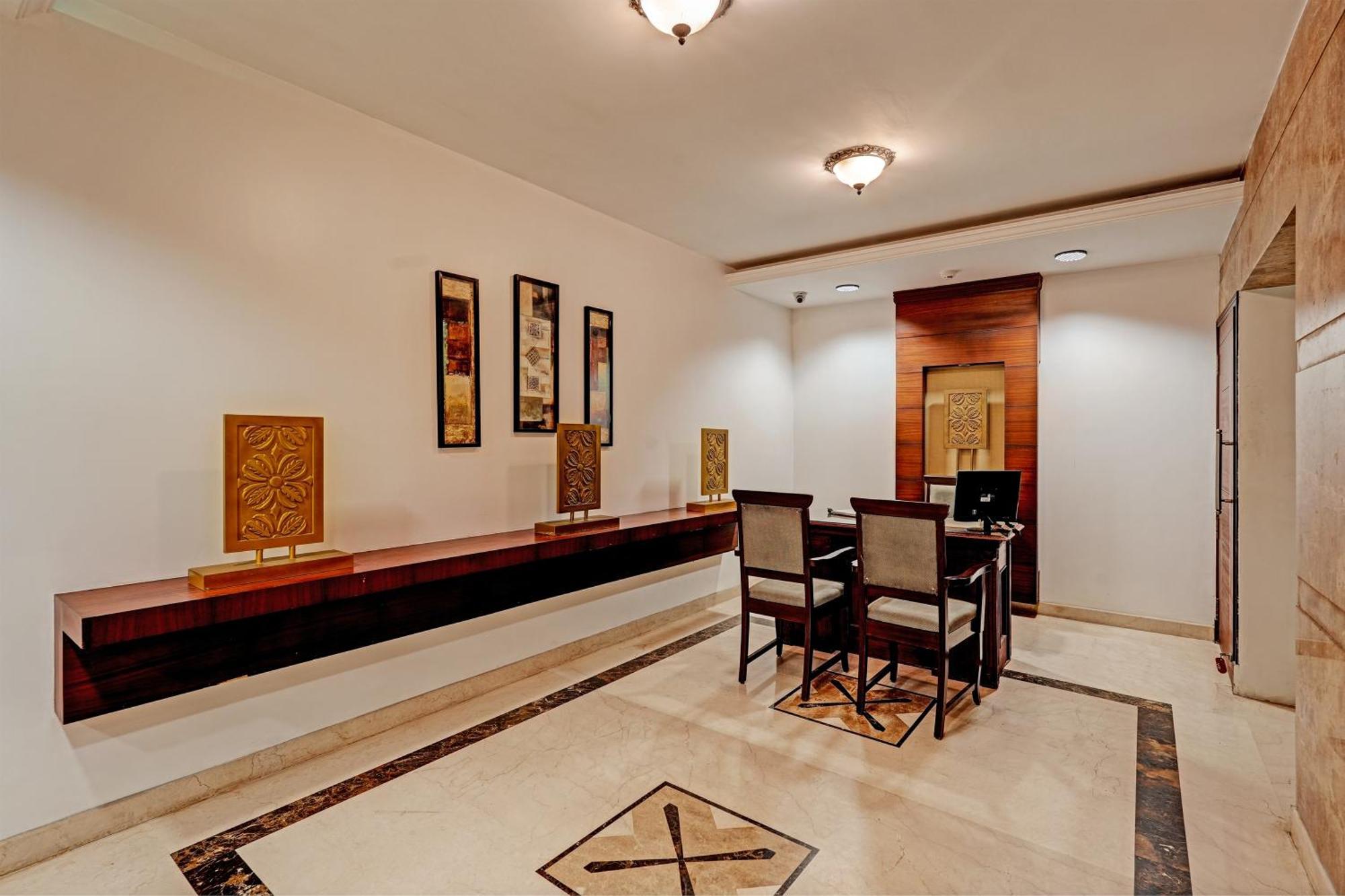 Oyo Palette - Hotel Victoria Chennai Exteriör bild