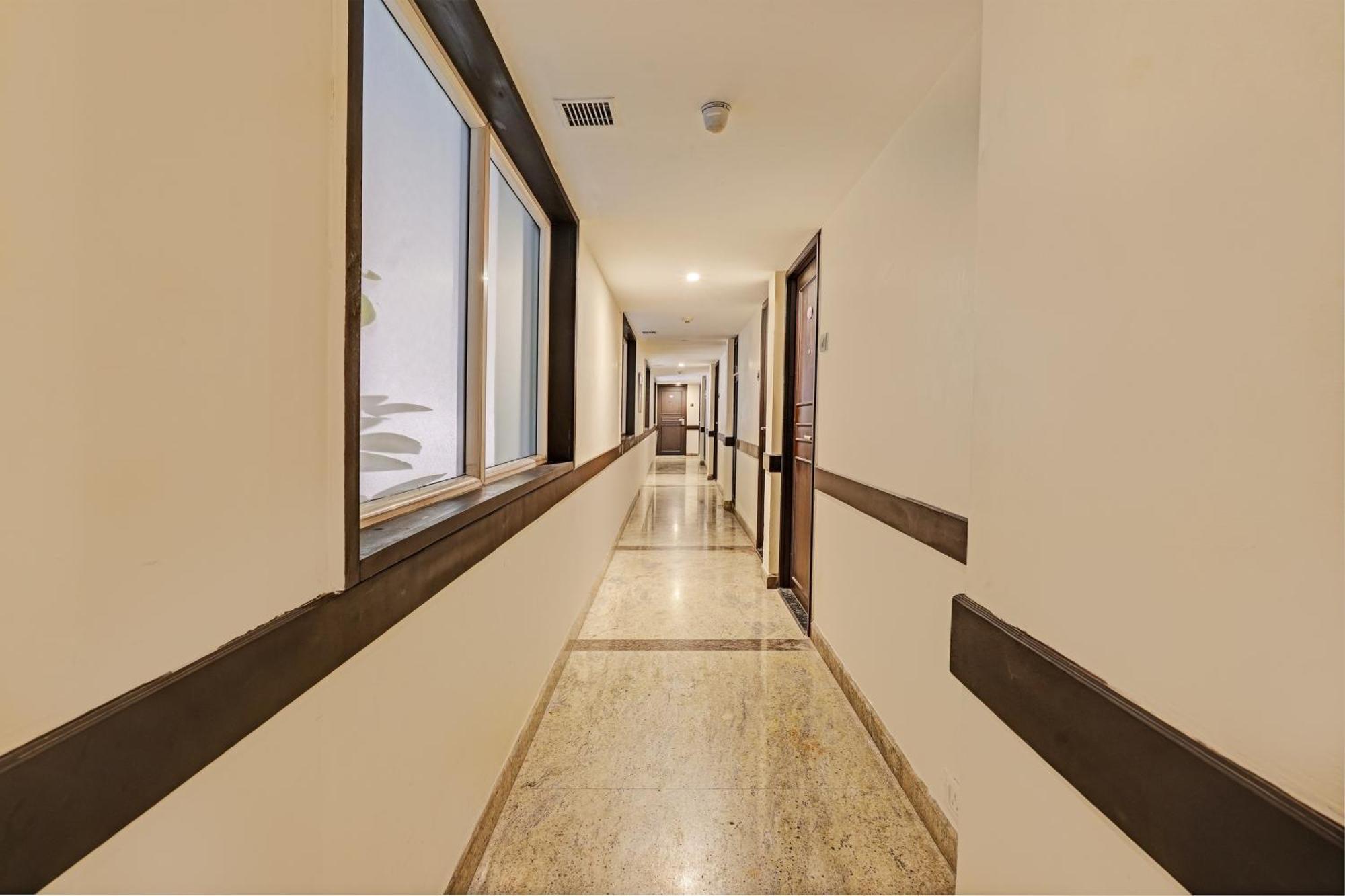 Oyo Palette - Hotel Victoria Chennai Exteriör bild